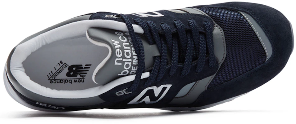 New Balance 1530系列 復古運動跑步鞋 深藍灰 D寬 Shop New Balance 1530系列 復古運動跑步鞋 深藍灰 D寬