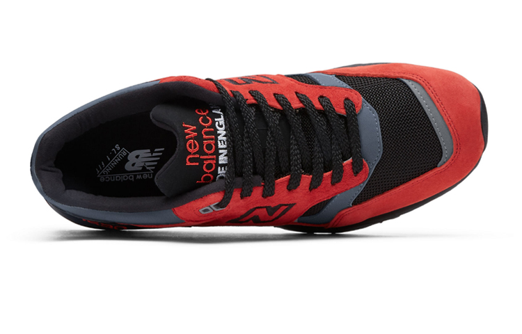 Lookbook New Balance 1530 Merah Hitam Kelabu M1530LA