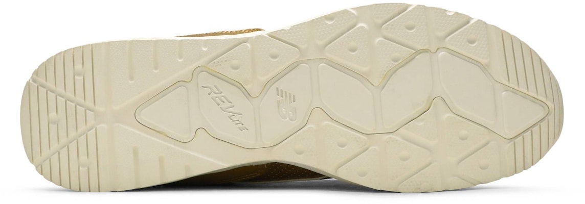 New Balance 1550 'Emas Metalik' ML1550GW Shop New Balance 1550 'Emas Metalik' ML1550GW