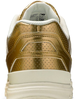 New Balance 1550 'Emas Metalik' ML1550GW Sizing New Balance 1550 'Emas Metalik' ML1550GW