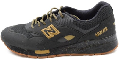 New Balance 1600 Elite 'Black Gold' CM1600AG New Balance 1600 Elite 'Black Gold' CM1600AG