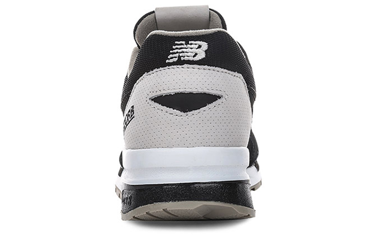 Shop Zapatillas bajas New Balance 1600 Series negras CM1600FD