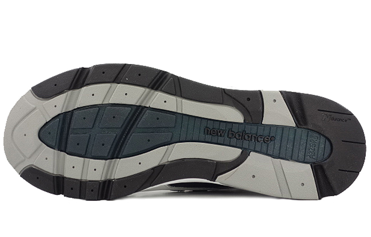 Shop ニューバランス1700米国製ホワイト M1700WN