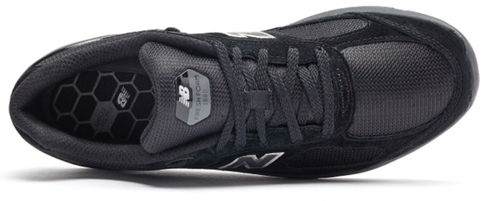 Black retro new balance Clearance