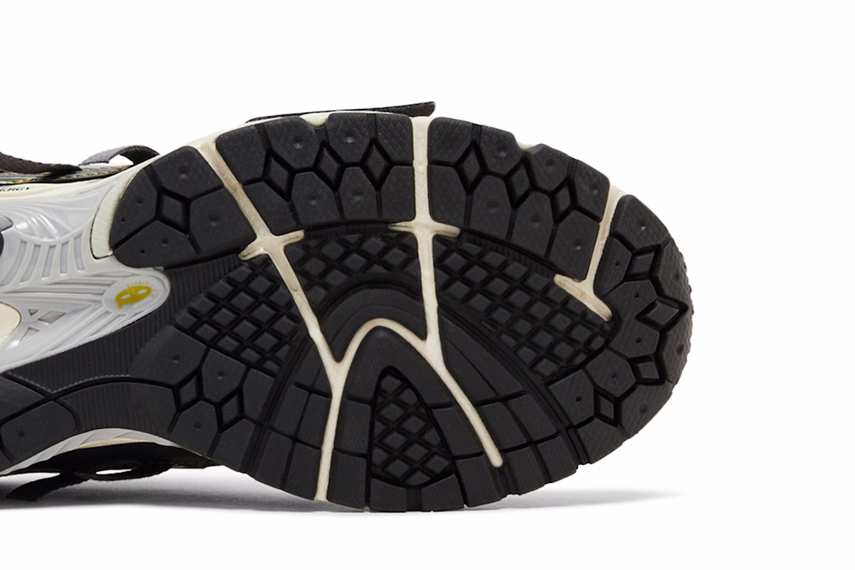 New Balance 1906A 'Olive Juice Sea Salt'