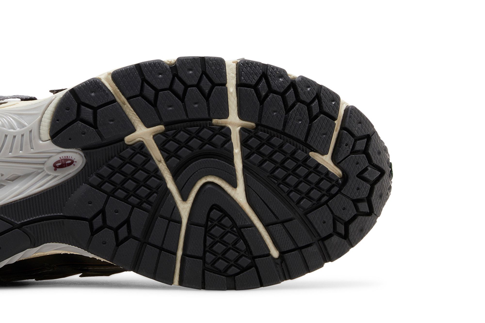 Purchase ニューバランス 1906A "シルバーゴールド" M1906AD