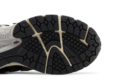 New Balance 1906A 'Silver Gold Metallic'