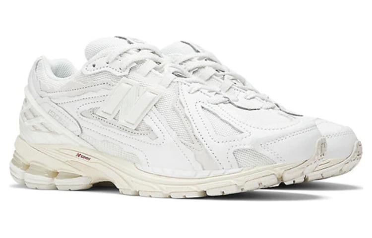 Lookbook New Balance 1906D「保護包 - 白色斑鳩」M1906DE