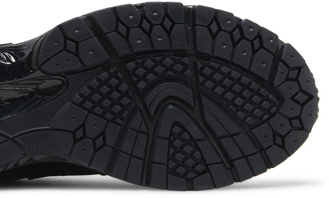 New Balance 1906R 'Black Metallic' M1906RJB Sizing New Balance 1906R 'Black Metallic' M1906RJB