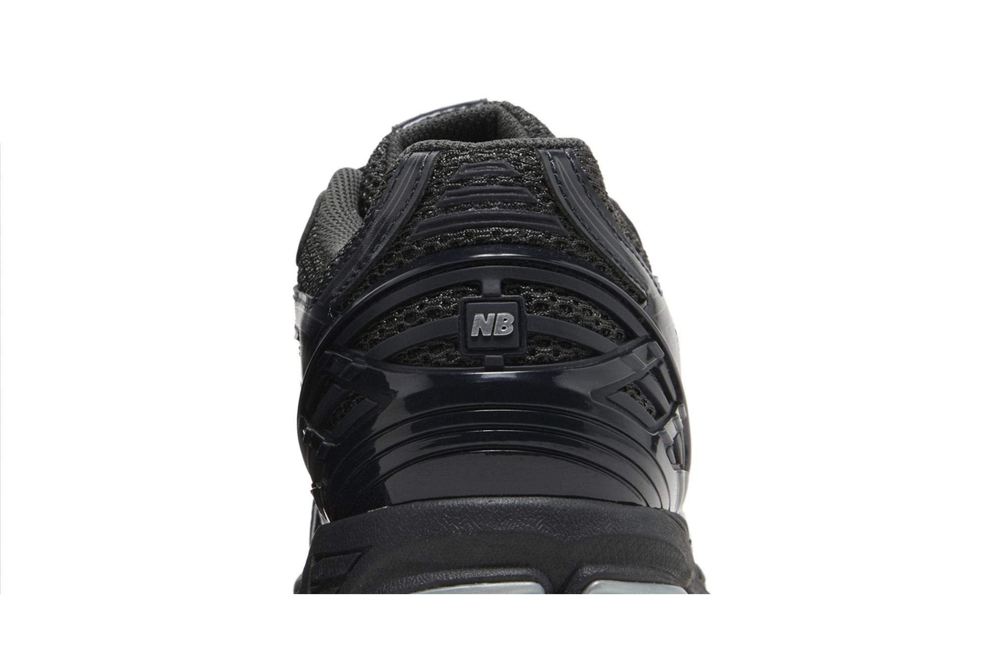 Sizing New Balance 1906R "黑色金属" M1906RJB