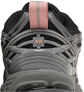 New Balance 1906R 黑粉月亮 M1906RHC Sizing New Balance 1906R 黑粉月亮 M1906RHC