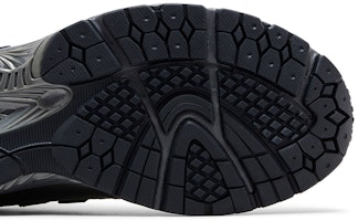 ニューバランス 1906R "ブラックシルバー" M1906RES Purchase ニューバランス 1906R "ブラックシルバー" M1906RES