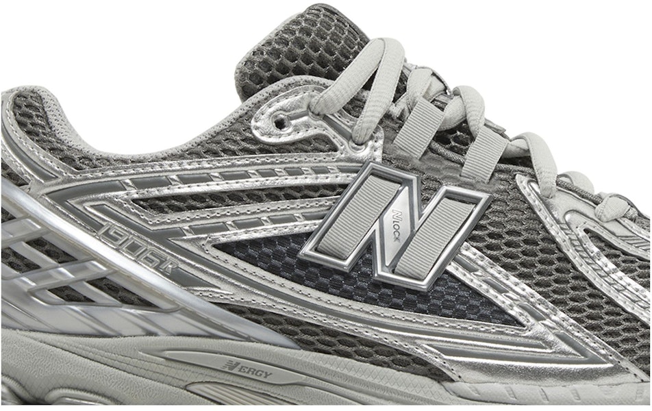 New Balance 1906R '海港灰' M1906REH Lookbook New Balance 1906R '海港灰' M1906REH