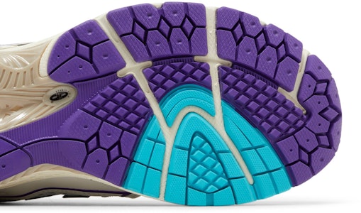 新百伦 1906R '黄蜂' M1906RCF Purchase 新百伦 1906R '黄蜂' M1906RCF