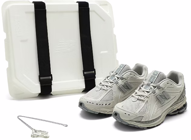 new-balance-1906-r-milk-white-grey-futurism-gift-box-m1906-rd-s-box