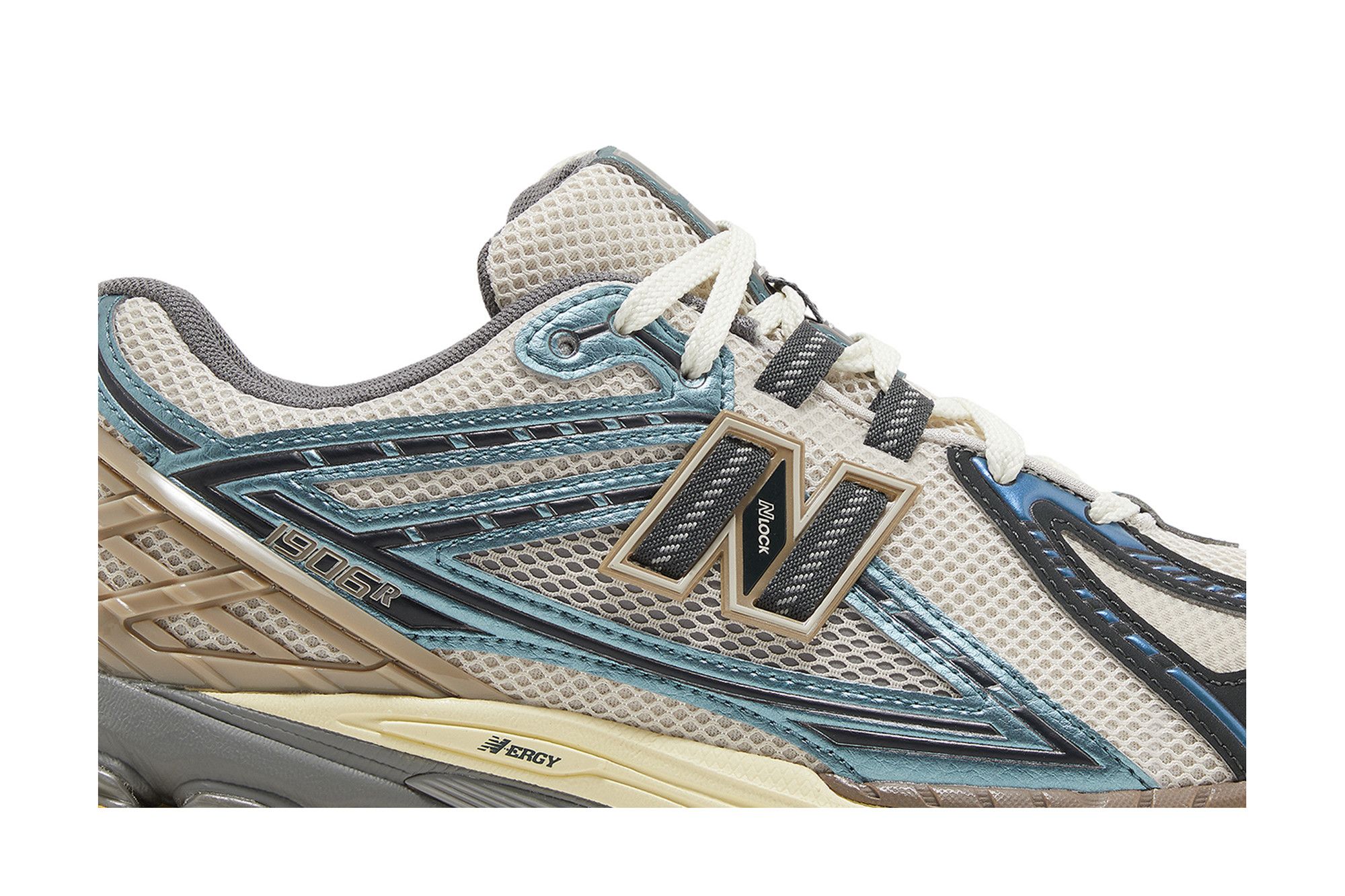 Lookbook New Balance 1906R '新雪松' M1906RRC
