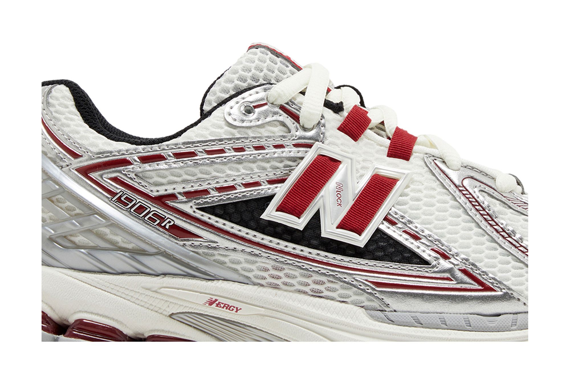 Lookbook New Balance 1906R ''Zilver Klassiek Crimson'' M1906REA
