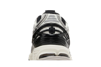 New Balance 1906R 'Silver Metallic Black'