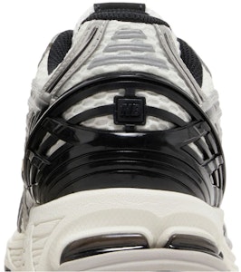 New Balance 1906R 'Plateado Metálico Negro' M1906RER 1