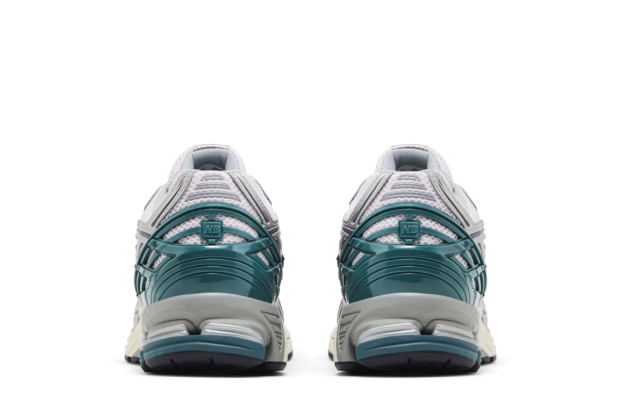 Sizing New Balance 1906R 'Silver Metallic New Spruce' M1906RET