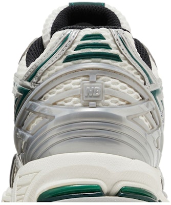 New Balance 1906R 'Perak Metalik Hijau Nightwatch' M1906REU Sizing New Balance 1906R 'Perak Metalik Hijau Nightwatch' M1906REU