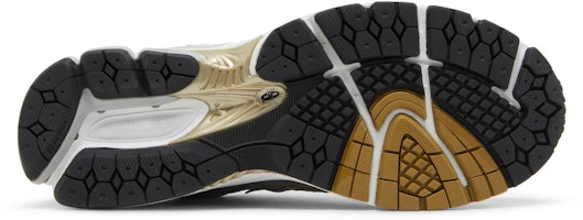 New Balance 1906R 'Putih Navy Emas' M1906RG Shop New Balance 1906R 'Putih Navy Emas' M1906RG