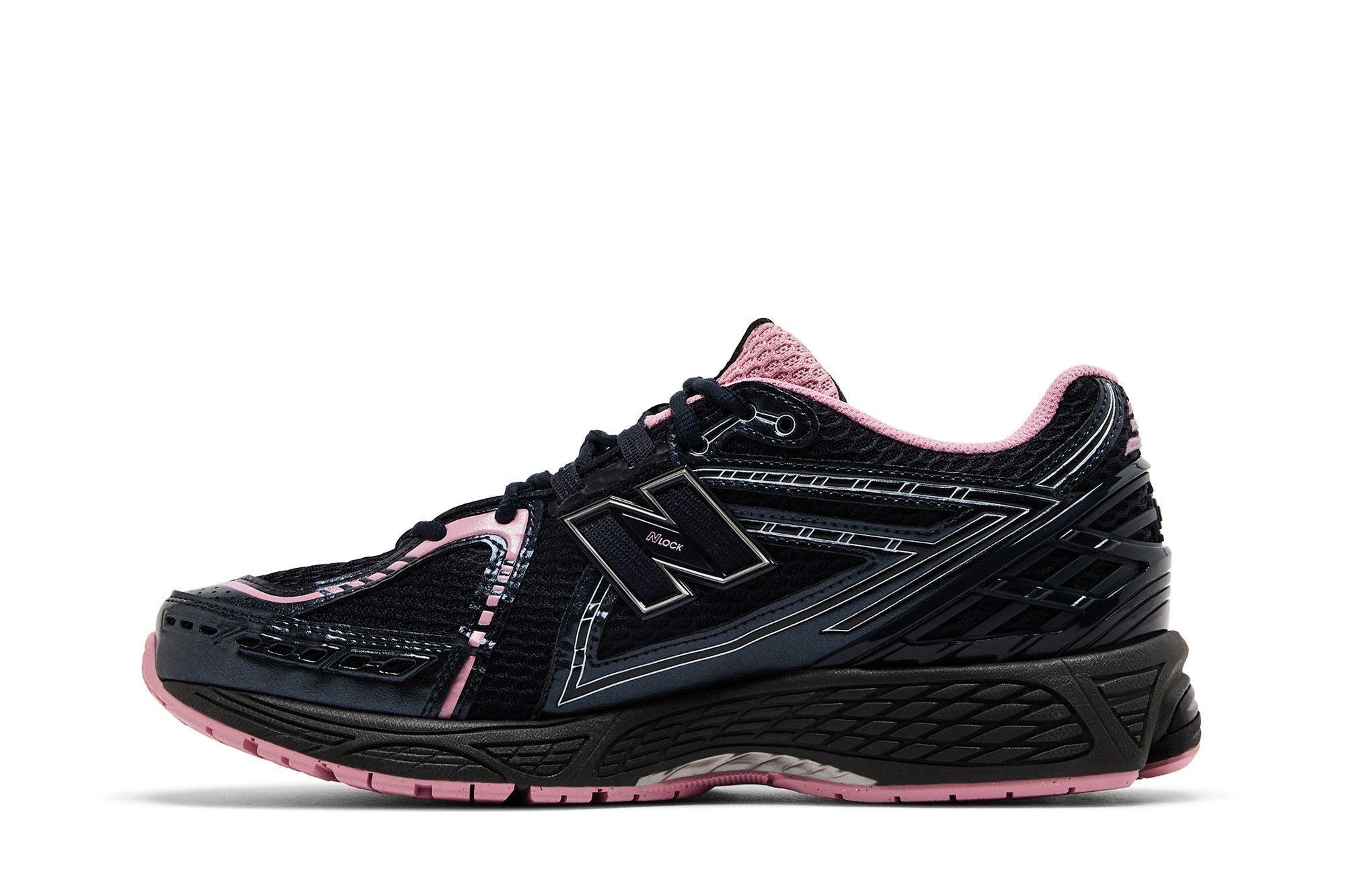 Lookbook New Balance 1906R 黑色低筒跑鞋 舒適耐穿 U1906RCU