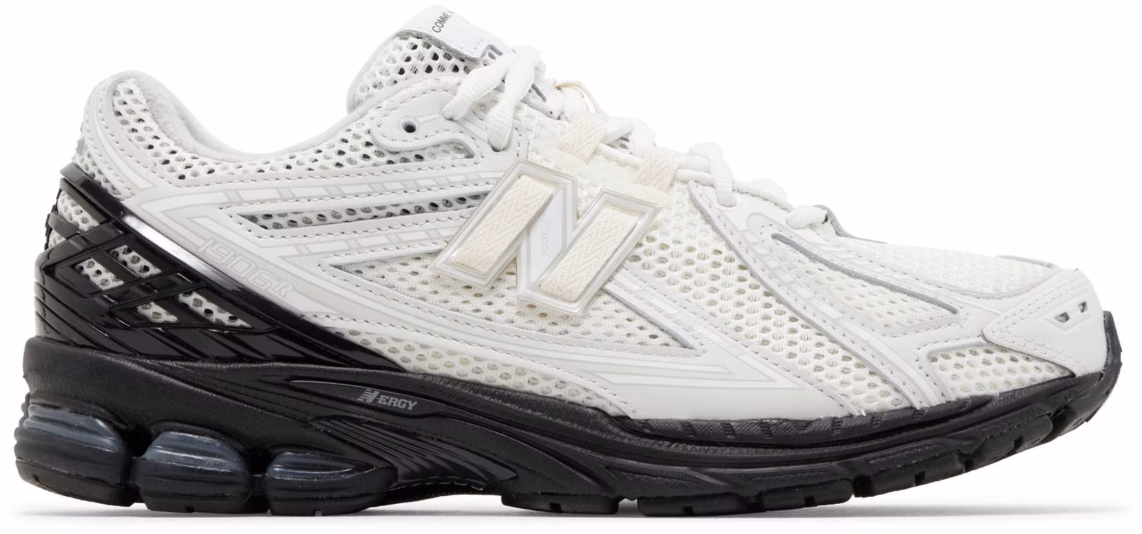 new-balance-1906-r-comme-des-garcons-homme-white-m1906-rco