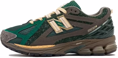 New Balance 1906R size? Exclusive 'Diamond District Pack - Green' M1906RSG New Balance 1906R size? Exclusive 'Diamond District Pack - Green' M1906RSG