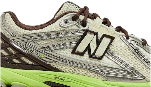 New Balance 1906R SSENSE Eksklusif '20th Anniversary' M1906RSF Order New Balance 1906R SSENSE Eksklusif '20th Anniversary' M1906RSF
