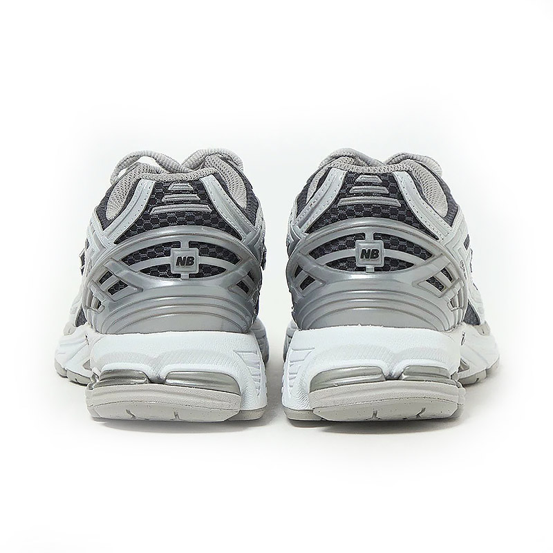 Lookbook 뉴발란스 1906R U1906RCL