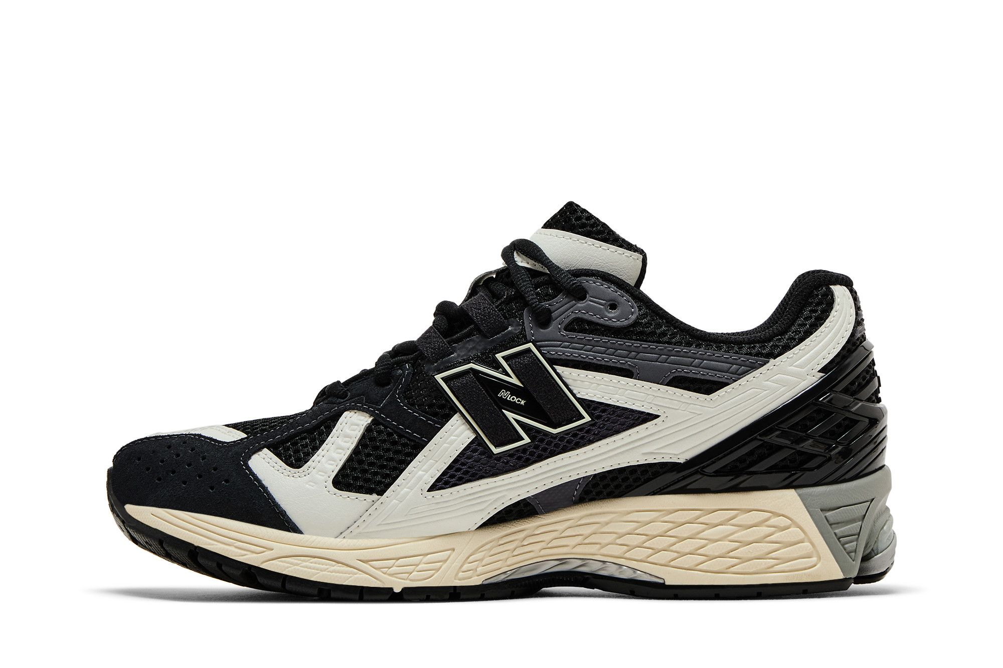 Shop New Balance 1906U '黑海鹽磁鐵' U1906NC