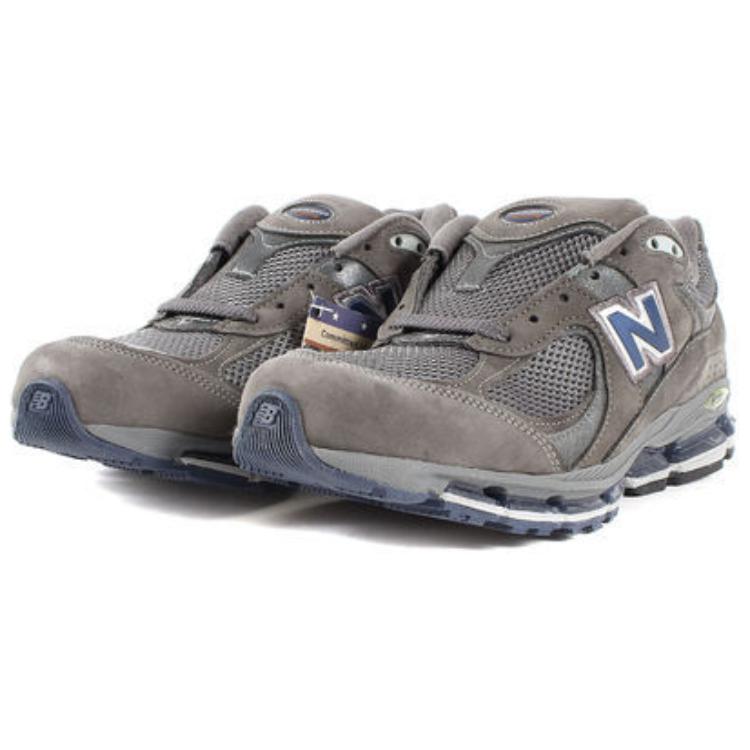 Lookbook New Balance 2002 Buatan USA 'Kelabu Navy' MR2002CU