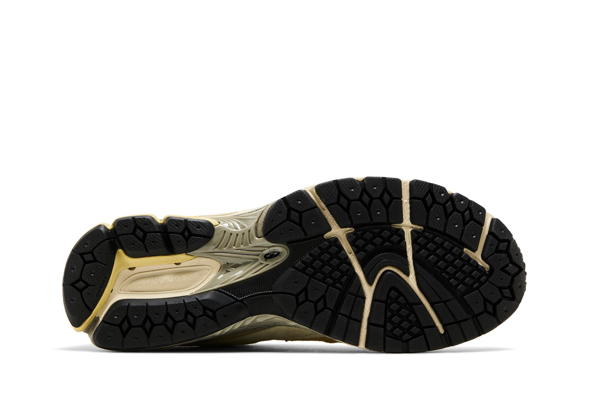 Shop New Balance 2002R ''AURALEE Gelb Beige'' M2002RE1