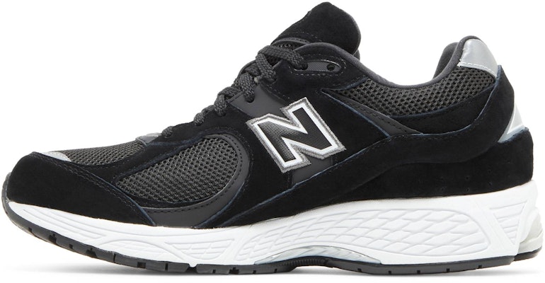 New Balance 2002R 'Black' M2002RJB Lookbook New Balance 2002R 'Black' M2002RJB
