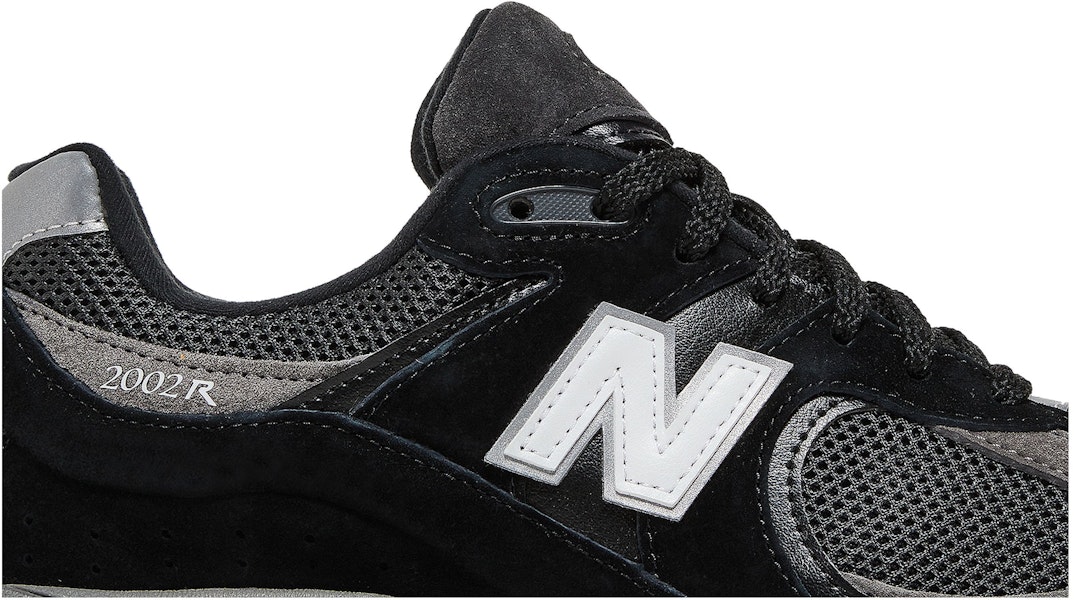 New Balance 2002R 'Black' M2002RR1 Lookbook New Balance 2002R 'Black' M2002RR1