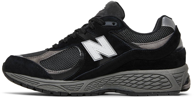 New Balance 2002R 'Black' M2002RR1 Lookbook New Balance 2002R 'Black' M2002RR1