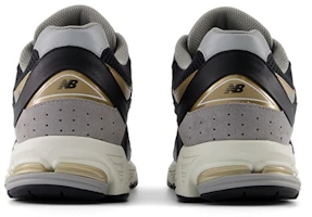 Sizing New Balance 2002R ''Schwarz Gold'' M2002RPO-D