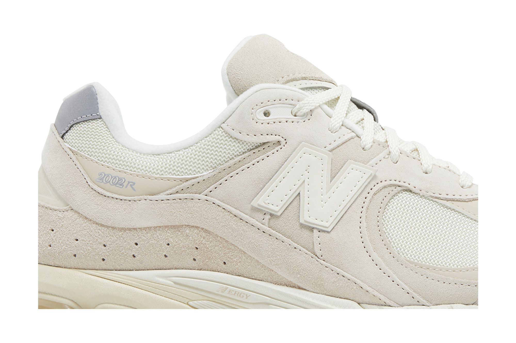 Lookbook New Balance 2002R '宁静褐色' M2002RCC