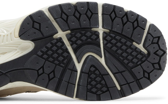 New Balance 2002R 'Calm Taupe' Beige Calmado M2002RCC Sizing New Balance 2002R 'Calm Taupe' Beige Calmado M2002RCC