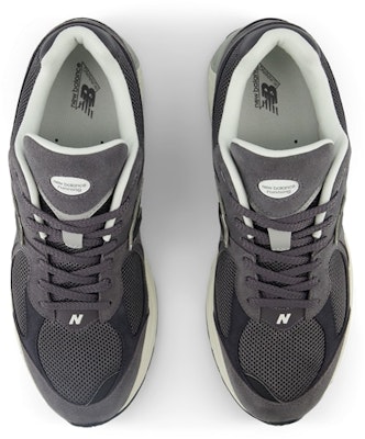 New Balance 2002R 'Kelabu Gelap' M2002RFL-D Lookbook New Balance 2002R 'Kelabu Gelap' M2002RFL-D