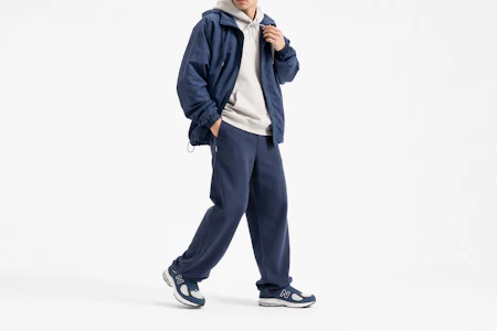 Order New Balance 2002R ''Bleu Marine Foncé Noir'' M2002RMM