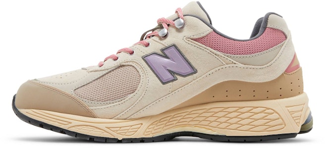 ニューバランス 2002R "ハイキングパック ベージュ" M2002RWL Lookbook ニューバランス 2002R "ハイキングパック ベージュ" M2002RWL