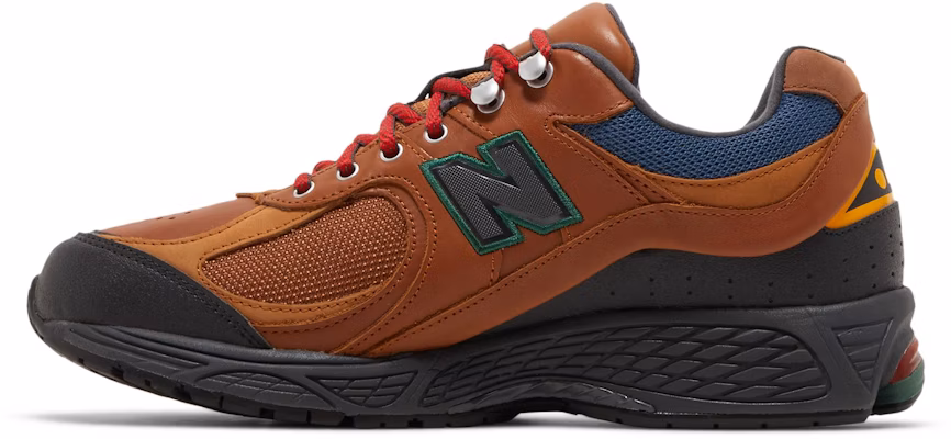 New Balance 2002R 'Hiking Pack - Brown' M2002RWM Lookbook New Balance 2002R 'Hiking Pack - Brown' M2002RWM