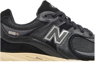 New Balance 2002R 'Leather Pack - Hitam Vintage' M2002RIB Order New Balance 2002R 'Leather Pack - Hitam Vintage' M2002RIB