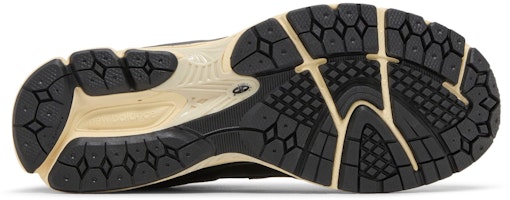 New Balance 2002R 'Leather Pack - Hitam Vintage' M2002RIB Shop New Balance 2002R 'Leather Pack - Hitam Vintage' M2002RIB