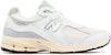 New Balance 2002R 'Koleksi Kulit - Putih Emas' M2002RIA