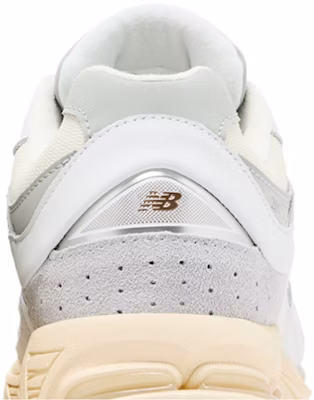 New Balance 2002R 'Leather Pack - White Gold' M2002RIA Sizing New Balance 2002R 'Leather Pack - White Gold' M2002RIA