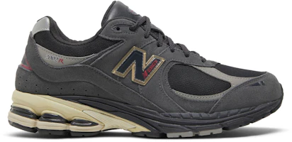 New Balance 2002R 'Magnet Hi-Pink' M2002RGV New Balance 2002R 'Magnet Hi-Pink' M2002RGV