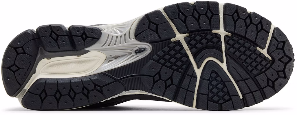 New Balance 2002R ''Monochrome Suede Pack - Kelabu'' M2002RFL Shop New Balance 2002R ''Monochrome Suede Pack - Kelabu'' M2002RFL